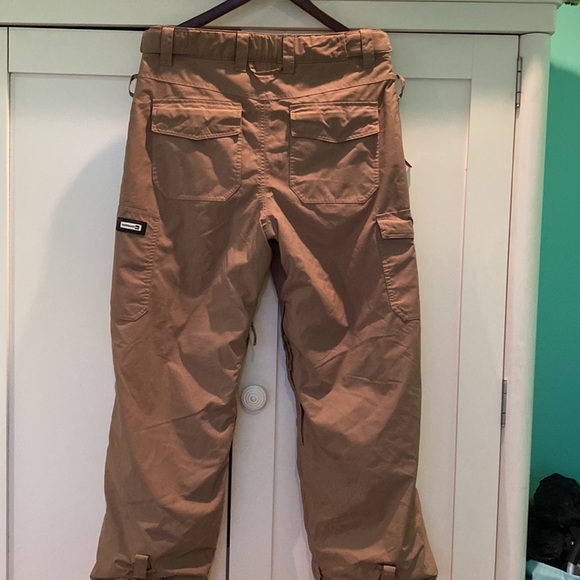 Quicksilver quicktech 8.000mm relaxed fit utility snowboard pants - Picture 8 of 13